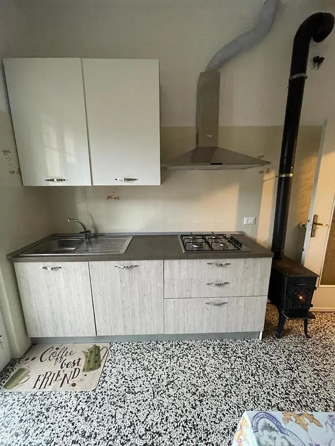 La Casa Di John Apartment Finale Ligure Italy